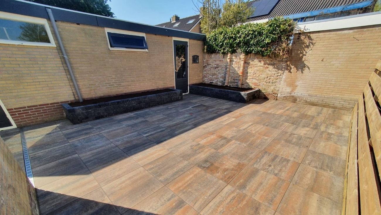 Bestrating terras omgeving Leeuwarden
