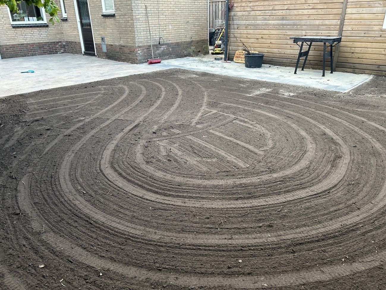 Grondvoorbereiding en bestrating