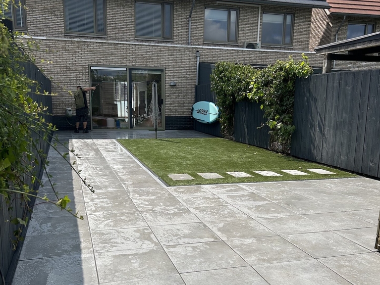 Bestrating en beplanting