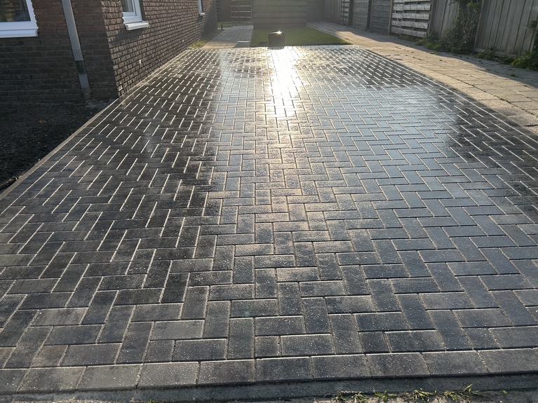 Oprit bestraten Aldeboarn