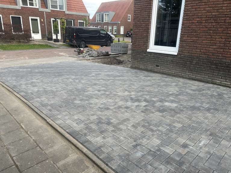 Oprit bestraten Aldeboarn