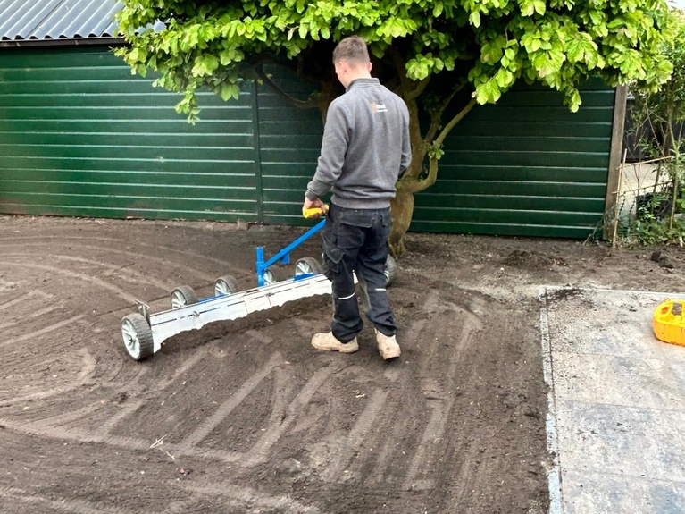 Grond egaliseren door Stek Hovenier