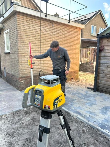 Grondwerk voor bestrating door Stek Hovenier